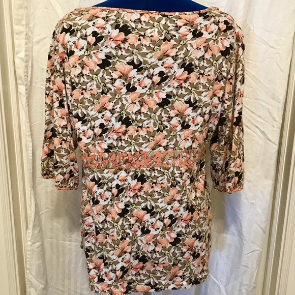 Loft Floral Blouse - Picture 2 of 4